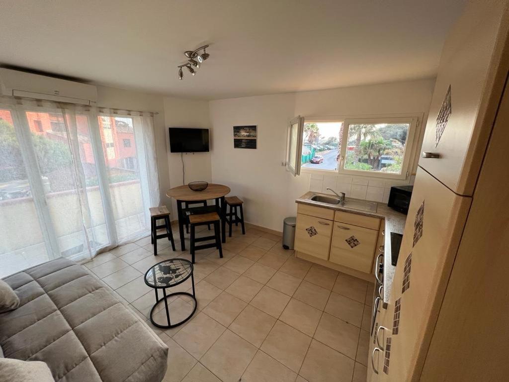 Plein Sud, Bel Appartement 20 Metres De La Plage La Capte Hyères Eksteriør billede
