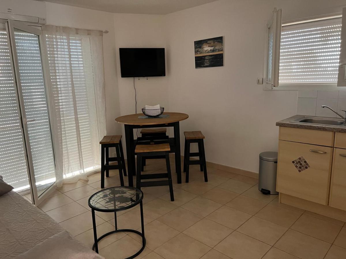 Plein Sud, Bel Appartement 20 Metres De La Plage La Capte Hyères Eksteriør billede